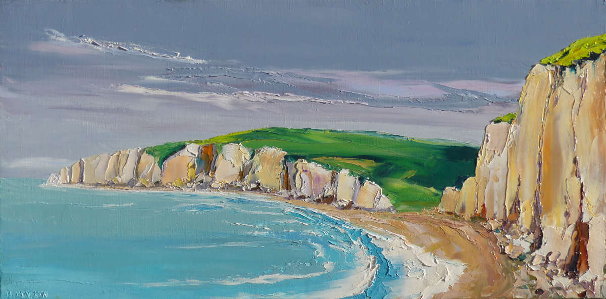 tableau peint au couteau ; une vue panoramique de falaises en Normandie.